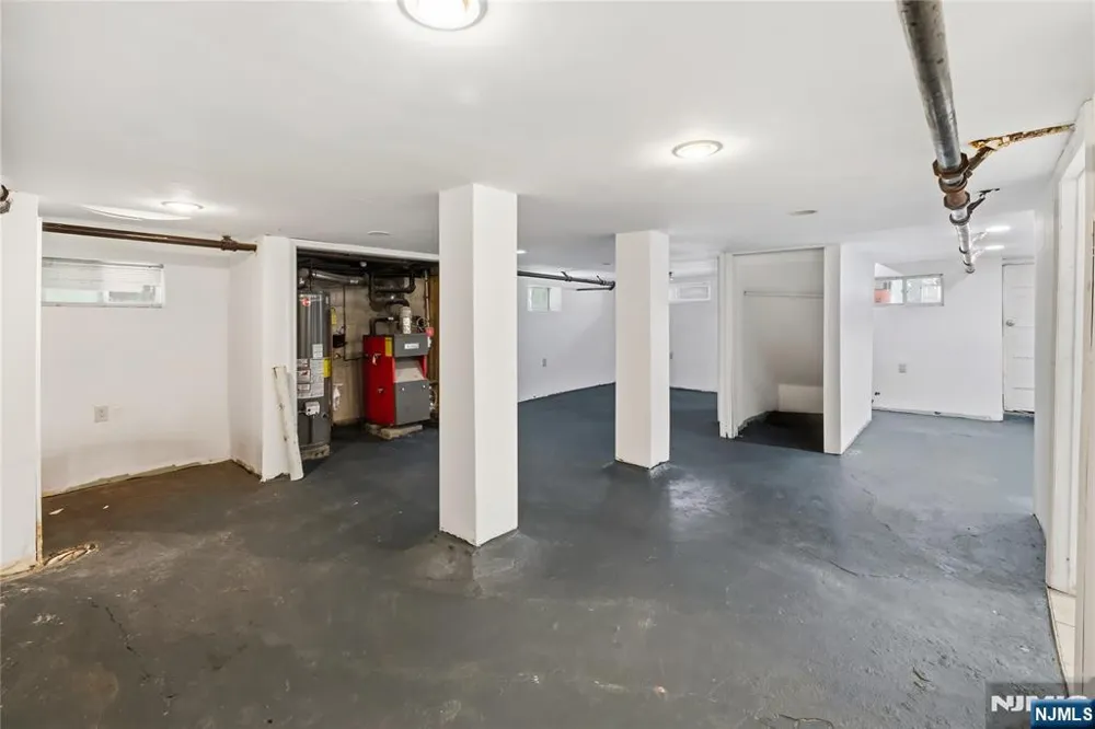 48 Laurel Avenue East Orange, NJ 07017