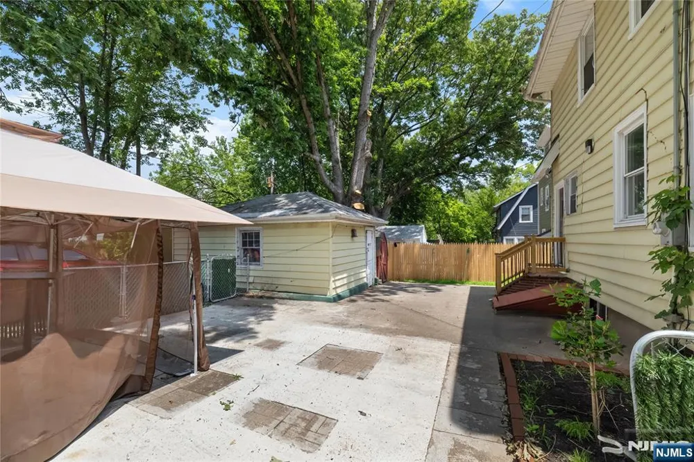 48 Laurel Avenue East Orange, NJ 07017