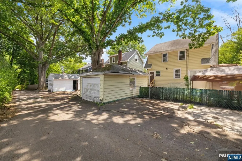 48 Laurel Avenue East Orange, NJ 07017