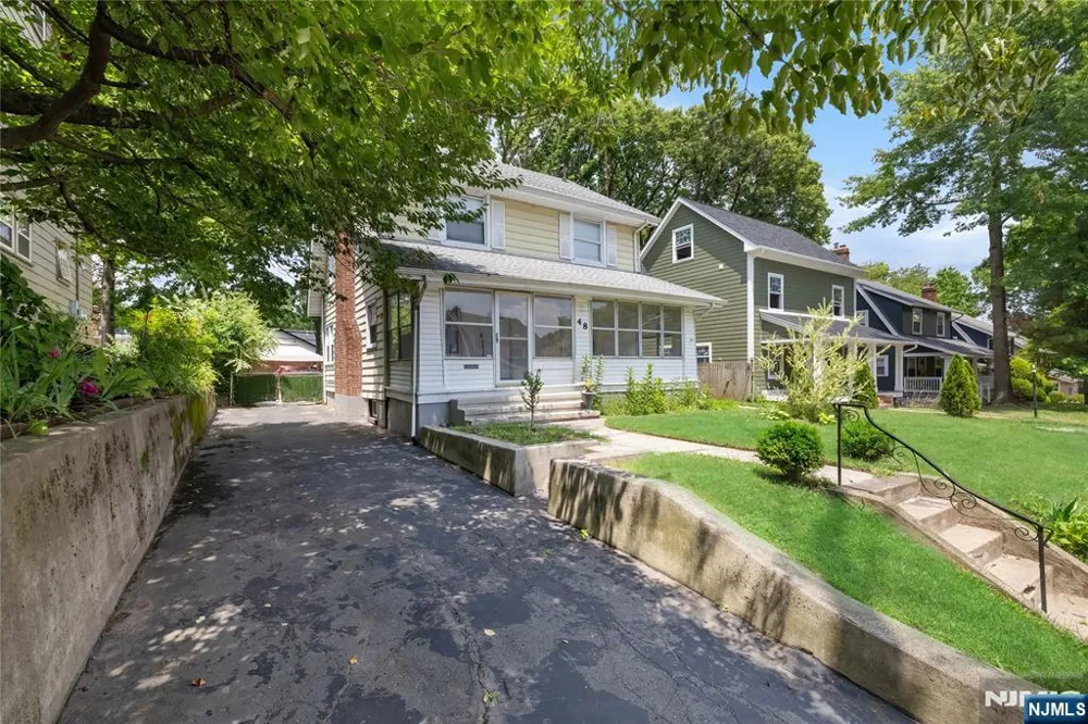 48 Laurel Avenue East Orange, NJ 07017