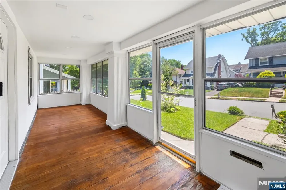 48 Laurel Avenue East Orange, NJ 07017