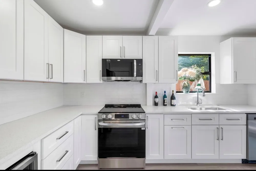 699 NE 40TH STREET Oakland Park, FL 33334