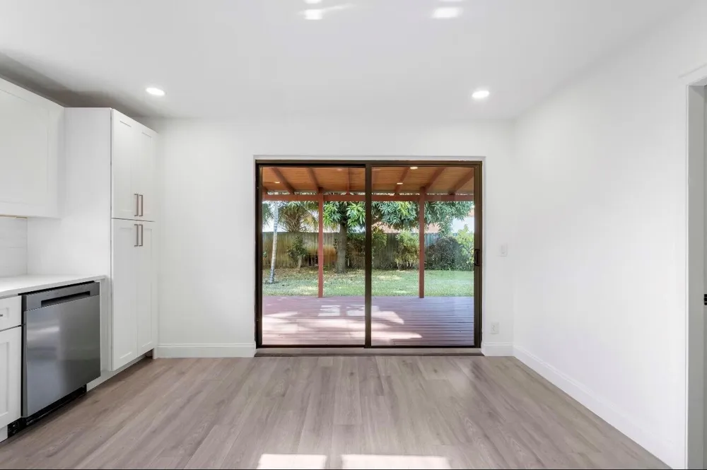 699 NE 40TH STREET Oakland Park, FL 33334