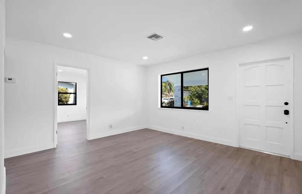 699 NE 40TH STREET Oakland Park, FL 33334