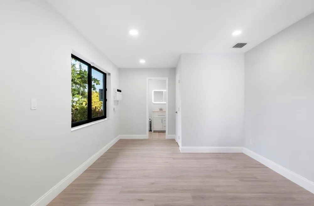 699 NE 40TH STREET Oakland Park, FL 33334
