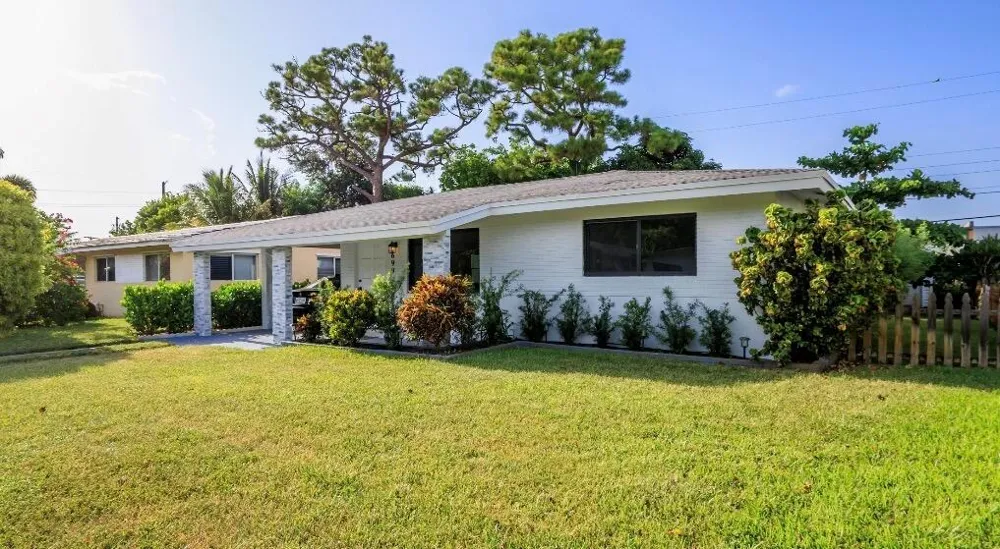 699 NE 40TH STREET Oakland Park, FL 33334
