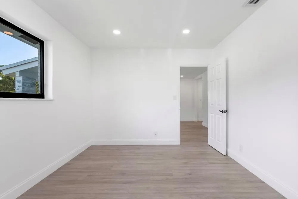 699 NE 40TH STREET Oakland Park, FL 33334