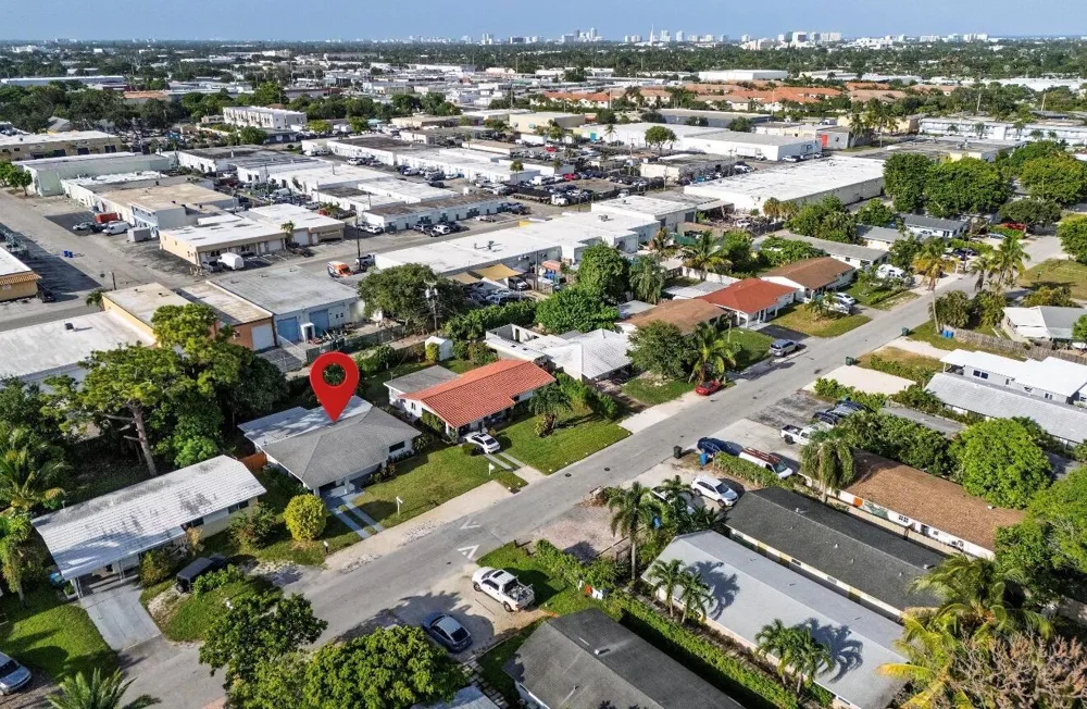 699 NE 40TH STREET Oakland Park, FL 33334