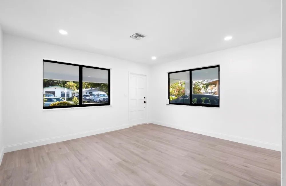 699 NE 40TH STREET Oakland Park, FL 33334