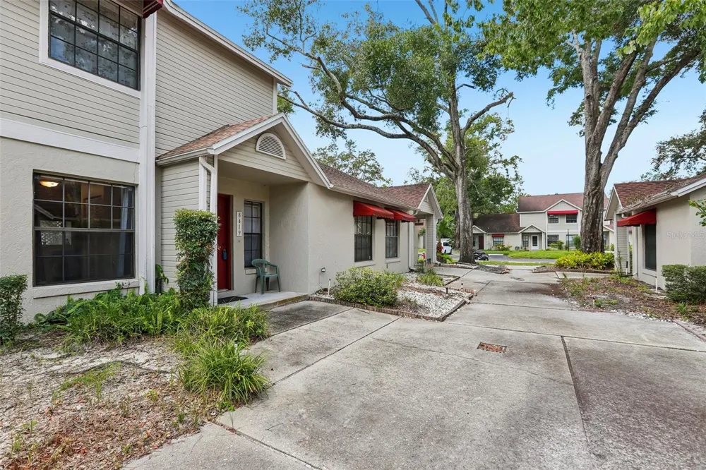 8419 LAURELON PLACE Temple Terrace, FL 33637
