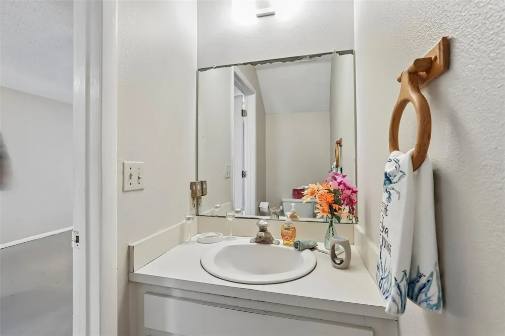 8419 LAURELON PLACE Temple Terrace, FL 33637
