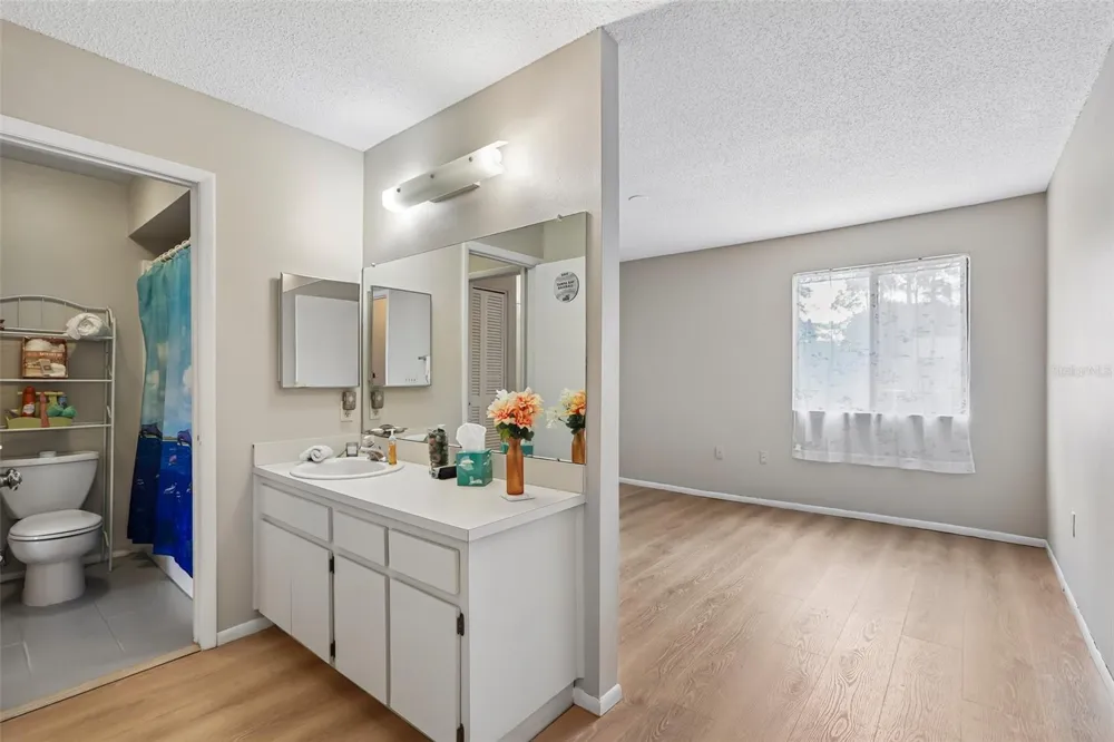 8419 LAURELON PLACE Temple Terrace, FL 33637