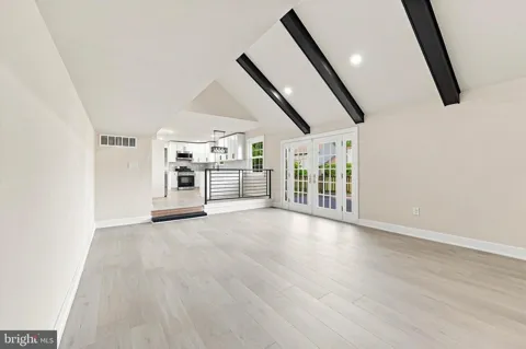 48 MEADOWRUE COURT