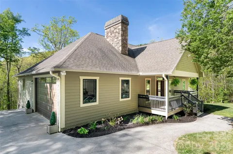 36 Snowshoe Drive