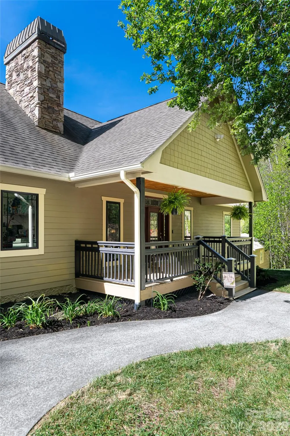 36 Snowshoe Drive Asheville, NC 28803