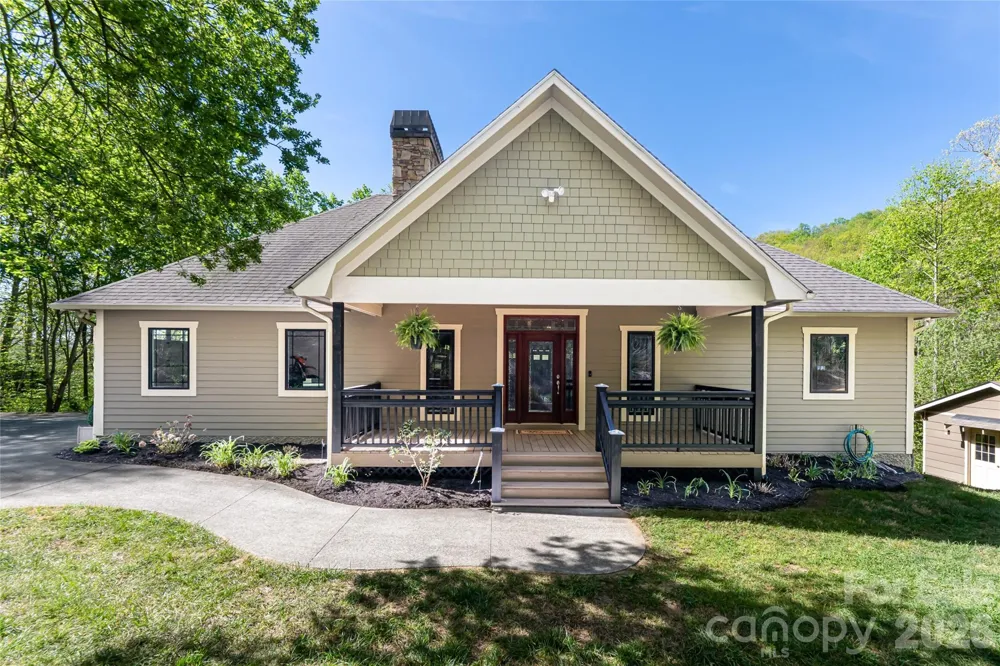 36 Snowshoe Drive Asheville, NC 28803