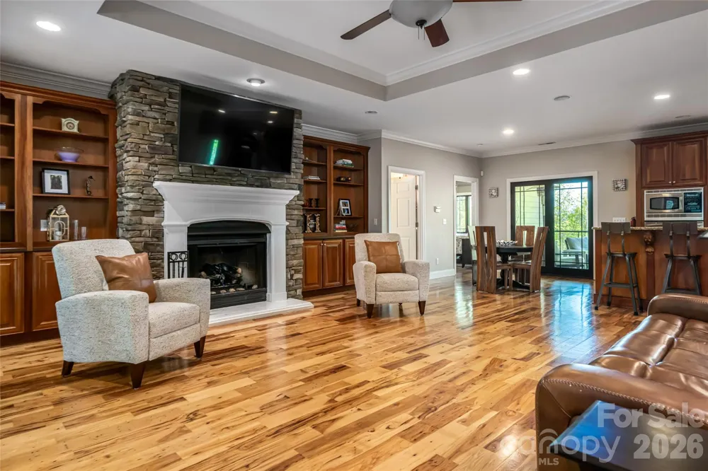 36 Snowshoe Drive Asheville, NC 28803