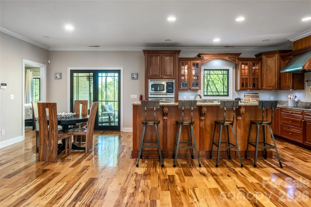 36 Snowshoe Drive Asheville, NC 28803