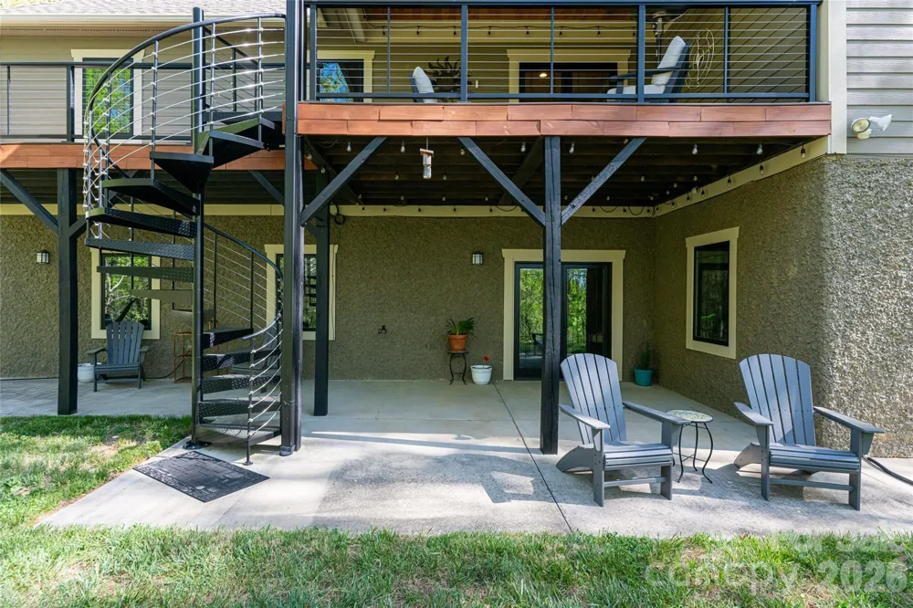 36 Snowshoe Drive Asheville, NC 28803