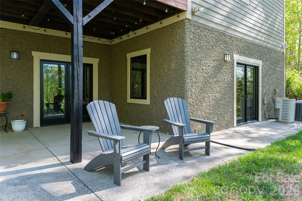 36 Snowshoe Drive Asheville, NC 28803