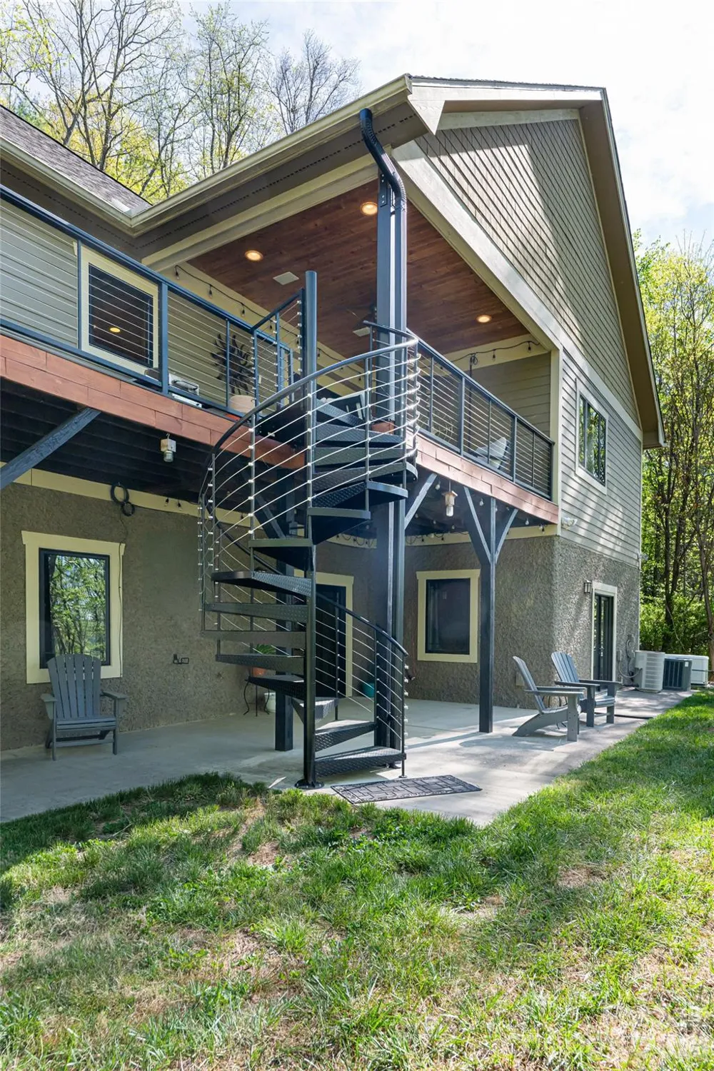 36 Snowshoe Drive Asheville, NC 28803