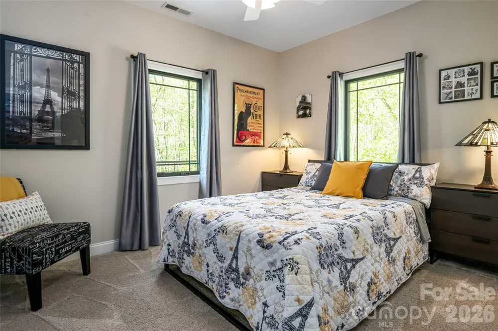 36 Snowshoe Drive Asheville, NC 28803