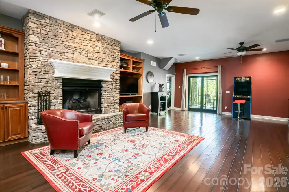 36 Snowshoe Drive Asheville, NC 28803