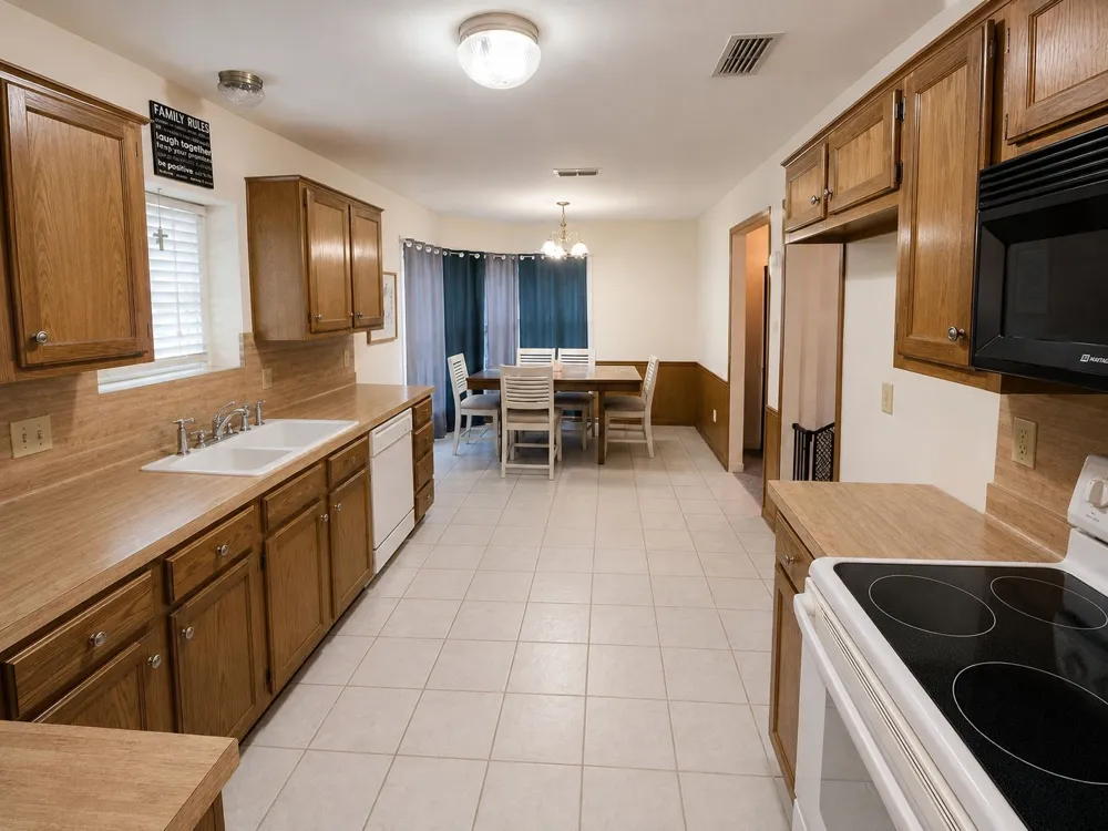 200 Lakewood Drive Longview, TX 75604