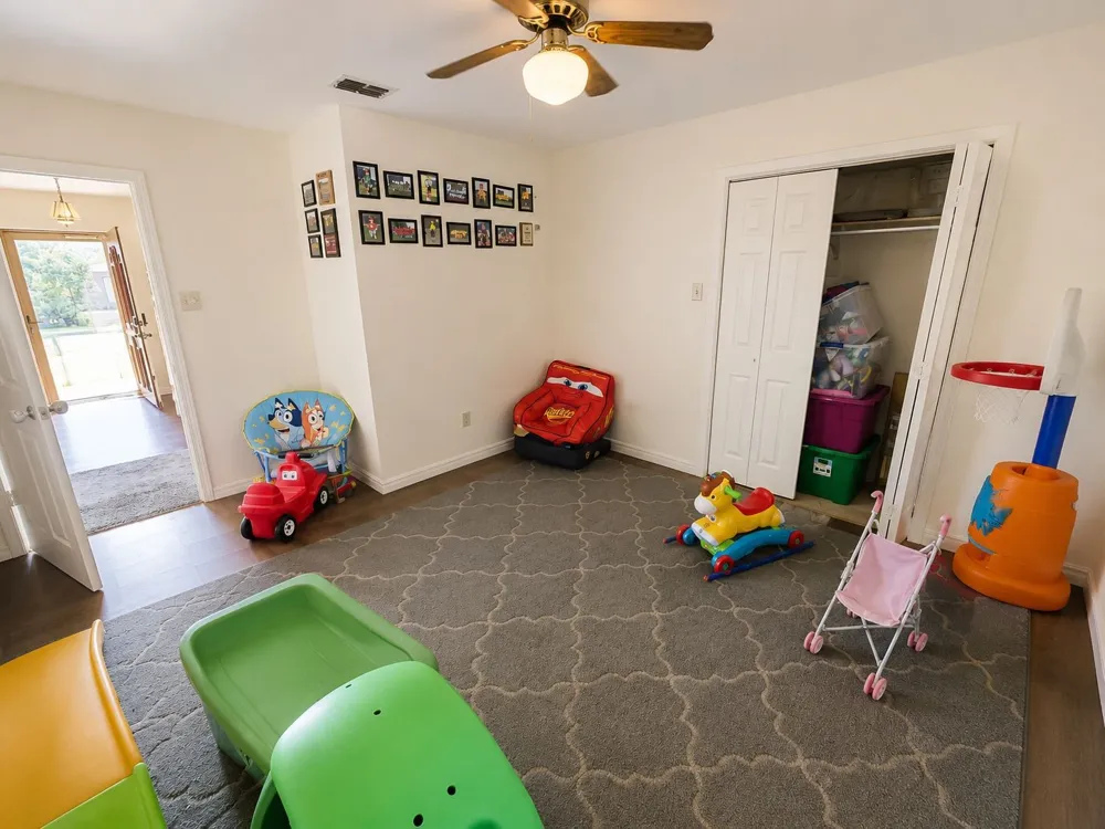 200 Lakewood Drive Longview, TX 75604