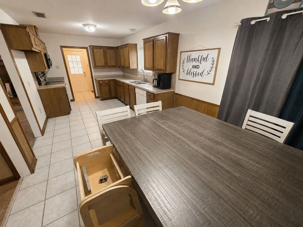 200 Lakewood Drive Longview, TX 75604