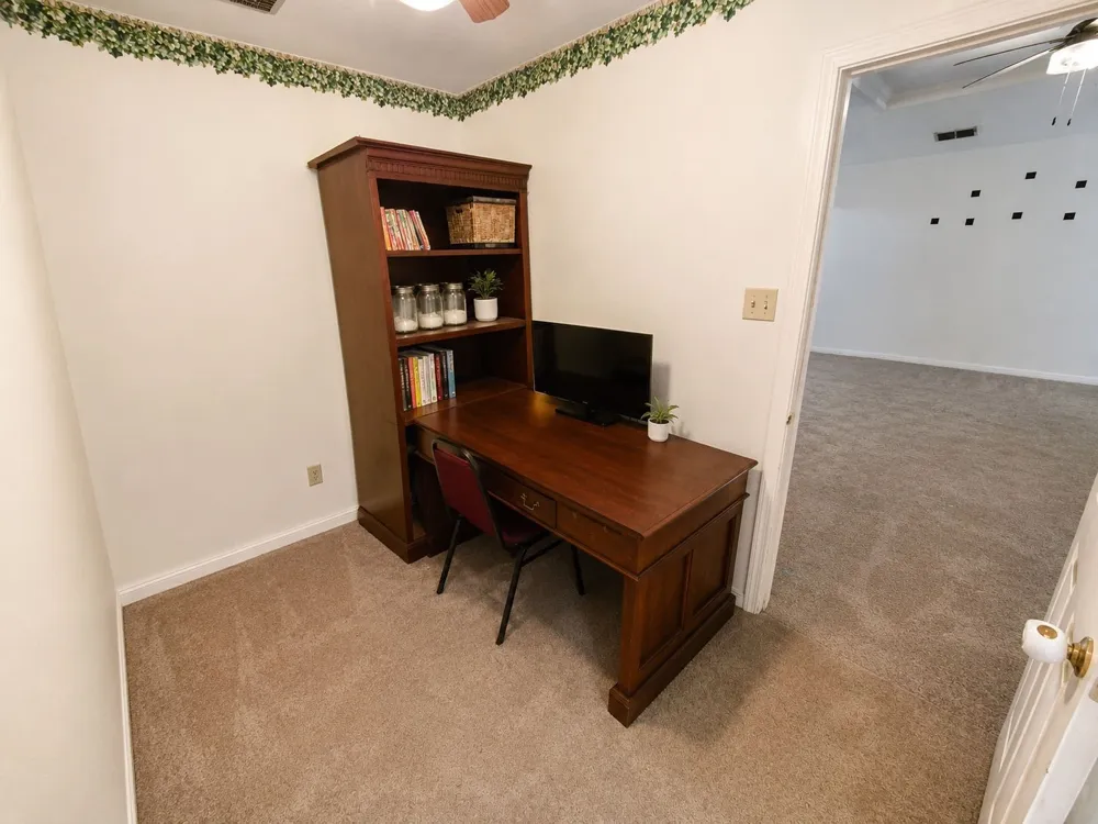 200 Lakewood Drive Longview, TX 75604