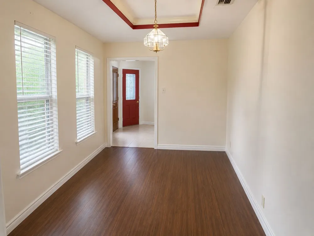 200 Lakewood Drive Longview, TX 75604