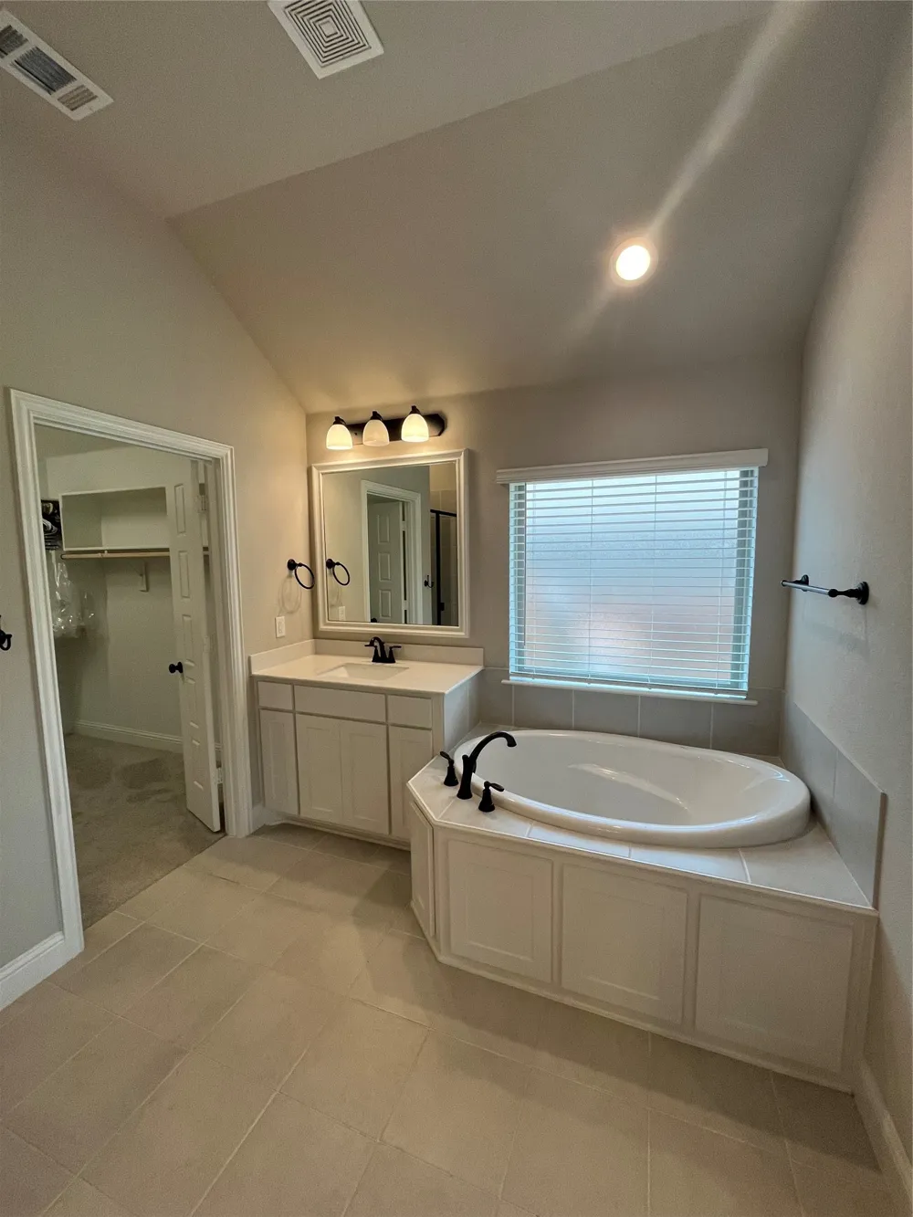 118 Jazlyn Drive Keene, TX 76059