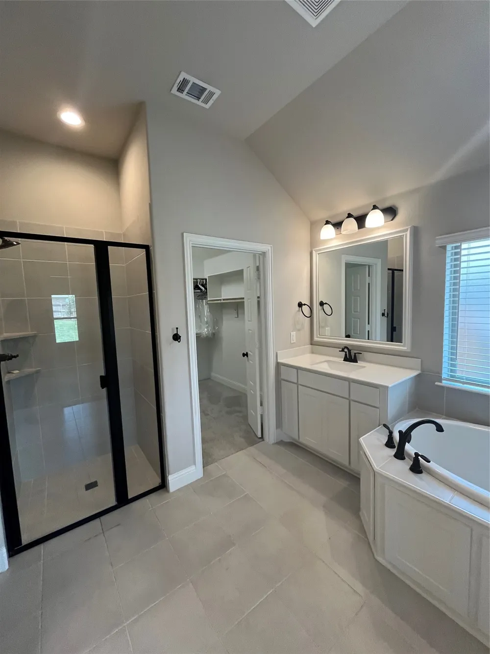 118 Jazlyn Drive Keene, TX 76059