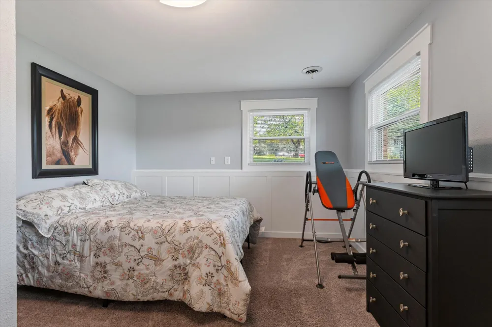 69601 Christiann Creek Drive Edwardsburg, MI 49112