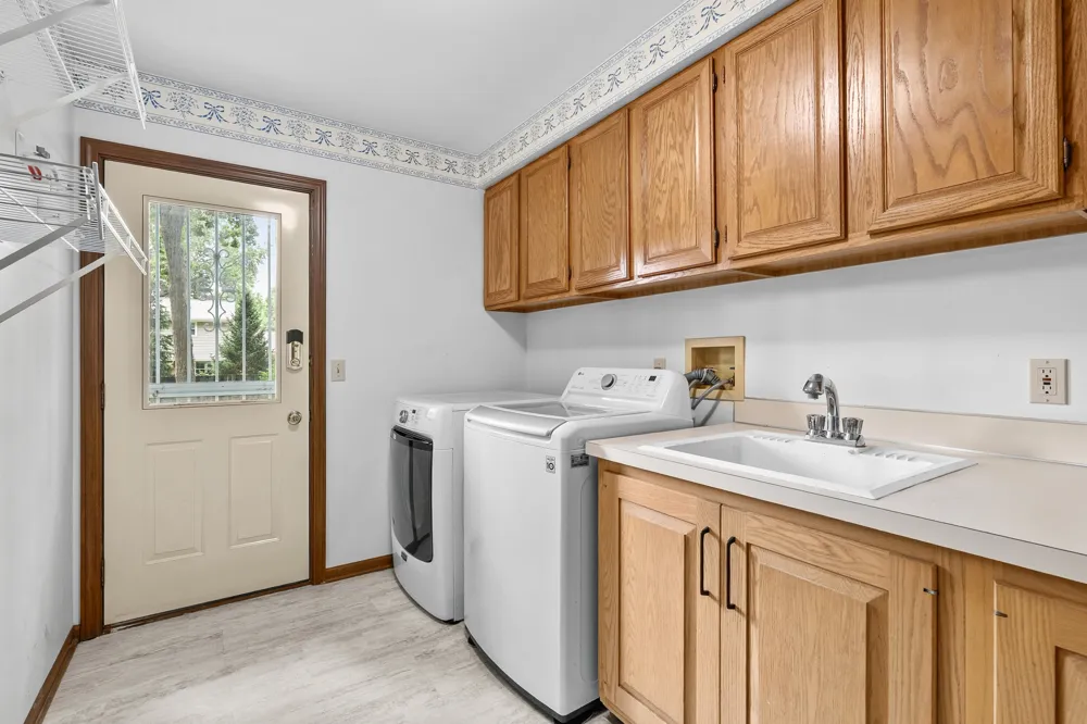 3029 Coachlite Avenue Portage, MI 49024