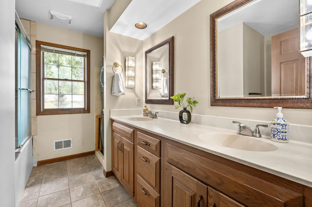 3029 Coachlite Avenue Portage, MI 49024