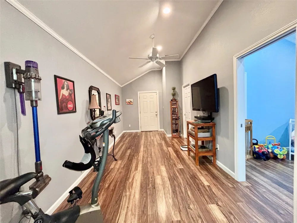 225 California Drive Glenn Heights, TX 75154