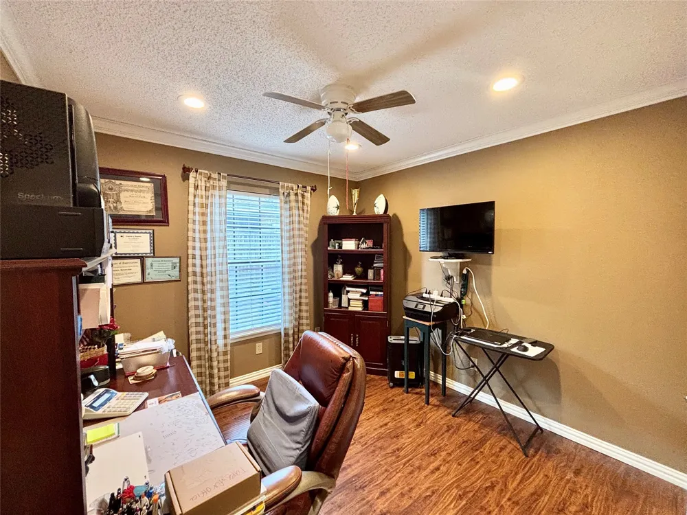 225 California Drive Glenn Heights, TX 75154
