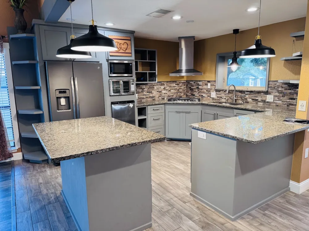 225 California Drive Glenn Heights, TX 75154