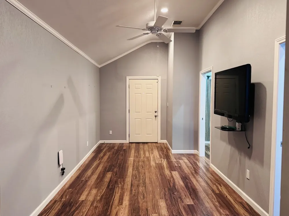 225 California Drive Glenn Heights, TX 75154