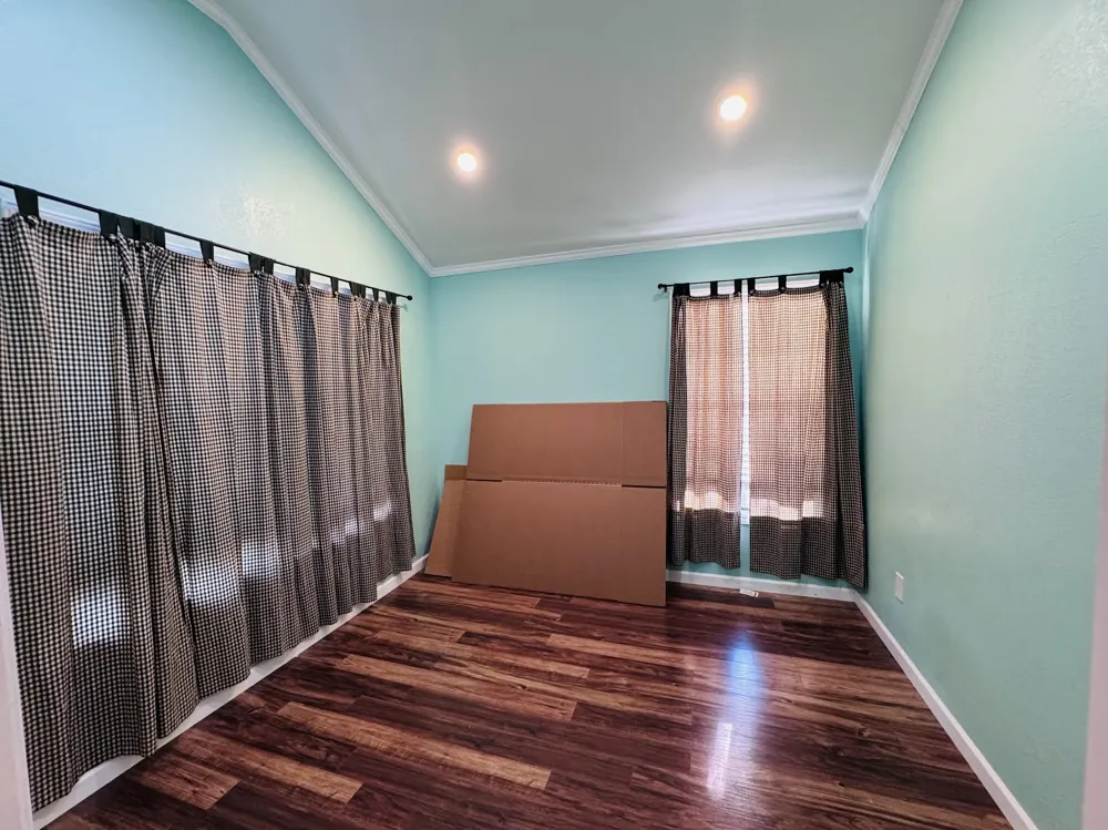 225 California Drive Glenn Heights, TX 75154