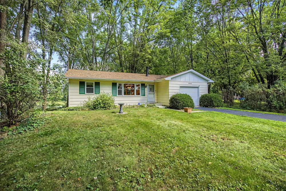 1940 Maple Grove Road Jackson, MI 49201
