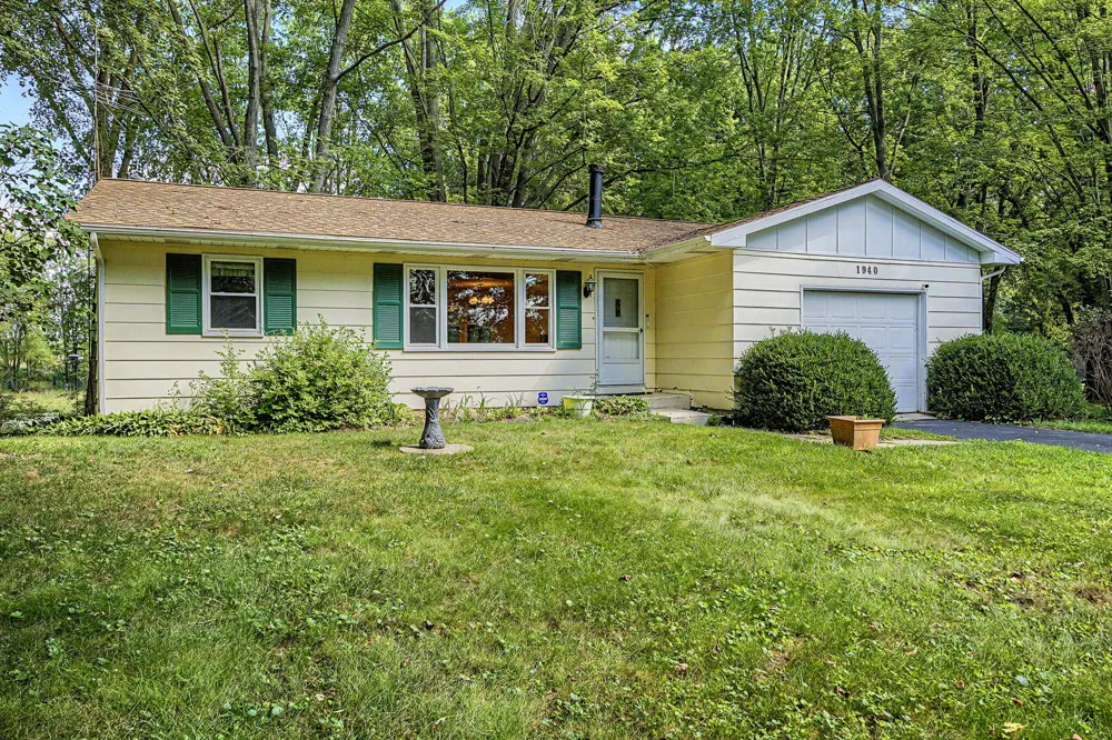 1940 Maple Grove Road Jackson, MI 49201