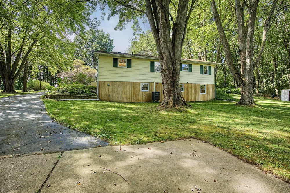 1940 Maple Grove Road Jackson, MI 49201