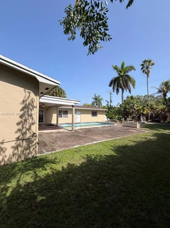 15190 Old Cutler Rd Palmetto Bay, FL 33158