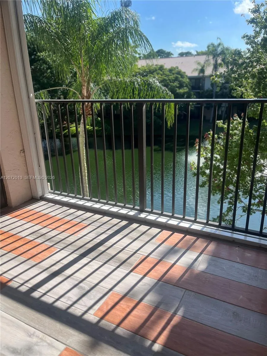 Address Not Shown Plantation, FL 33322