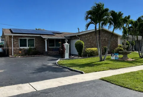 11461 NW 35th St