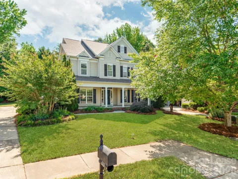 533 Montgrove Place NW