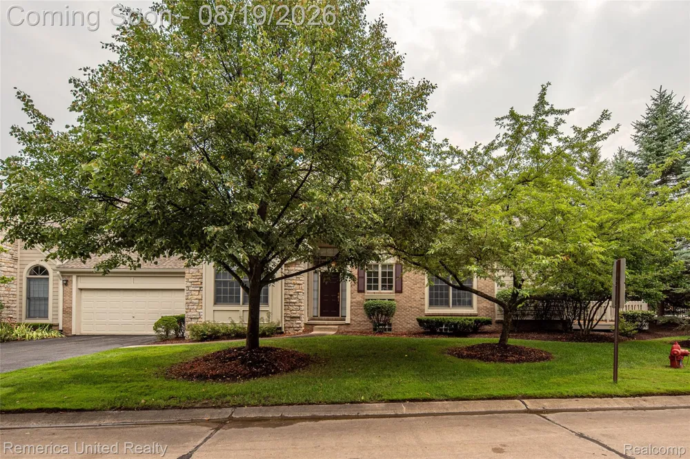 16766 Lochmoor Circle W Northville Township, MI 48168